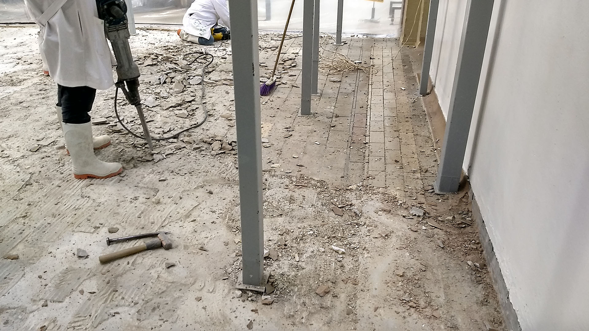 Reemplazo de Piso Ceramico Yakult 1